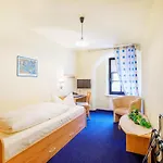Hotel-pension Zum Markt 3*