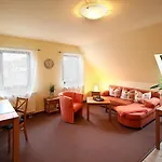 Hotel-pension Zum Markt 3*