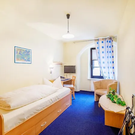 Hotel-pension Zum Markt 3*