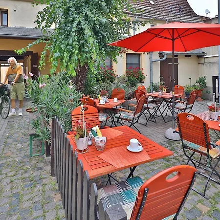Hotel-pension Zum Markt Hotel 3*